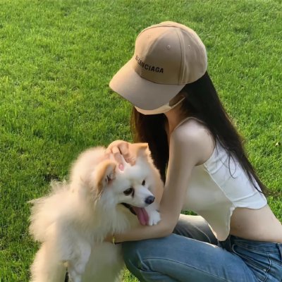 埃舍尔街的红色邮筒